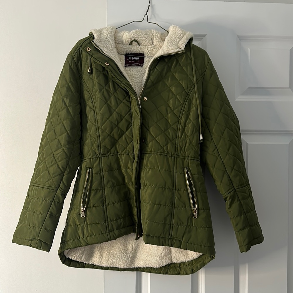 NWOT Insulated Winter Coat Sherpa Lined